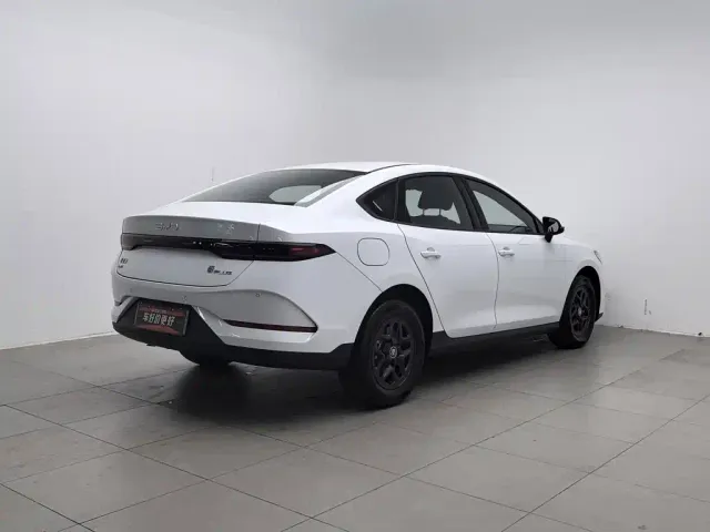 BYD Qin PLUS — Фото автомобиля 2