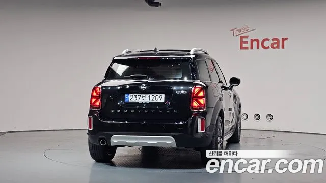 Mini Countryman — Фото автомобиля 4
