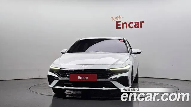 Hyundai Avante CN7 — Фото автомобиля 3