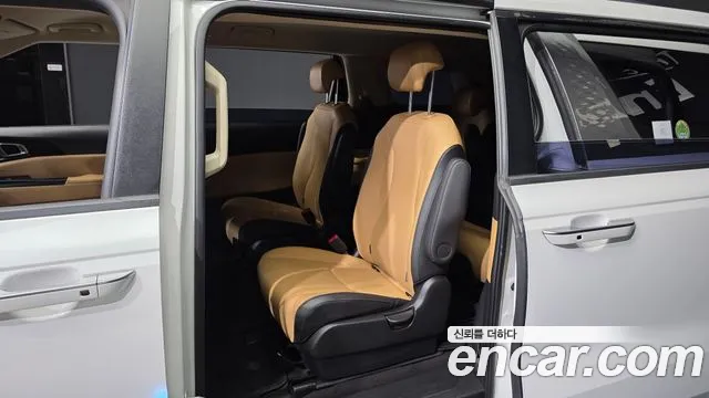 Kia Canival Carnival 4 поколение Дизель 9 мест Prestige — Фото автомобиля 24