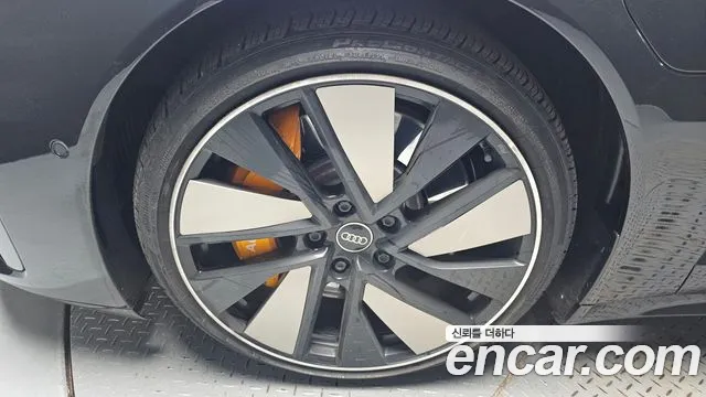 Audi e-tron GT — Фото автомобиля 5