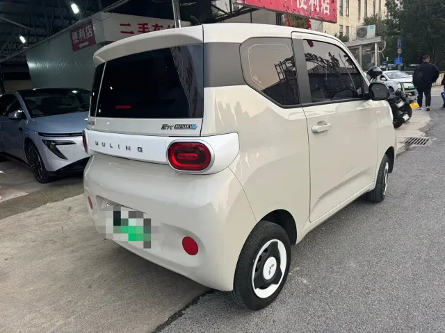 Wuling Hongguang Mini EV — Фото автомобиля 11