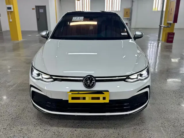 Volkswagen Golf — Фото автомобиля 2