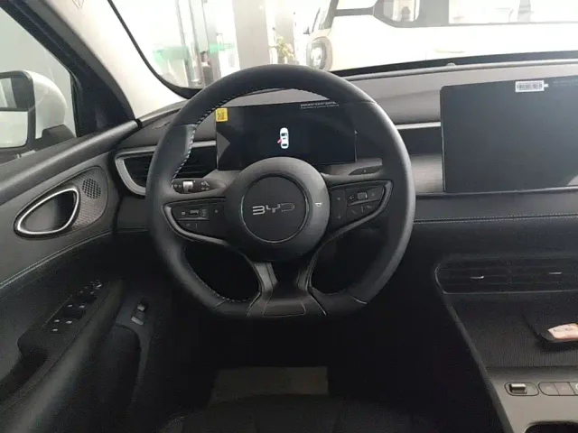 BYD Seal 05 DM-i — Фото автомобиля 10