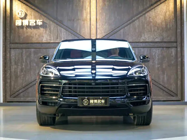 Porsche Cayenne — Фото автомобиля 2