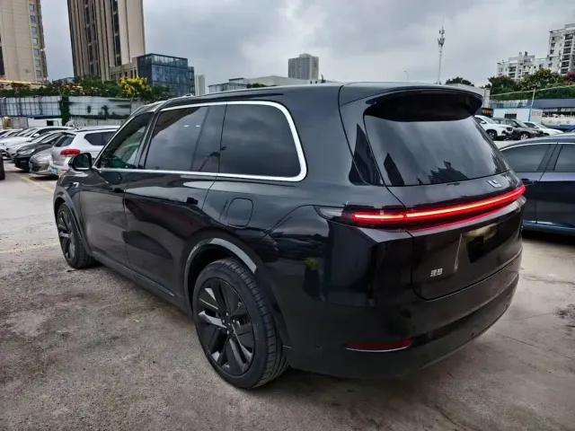 Li Auto L9 — Фото автомобиля 7