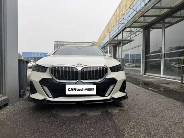 BMW 5 Series — Фото автомобиля 2