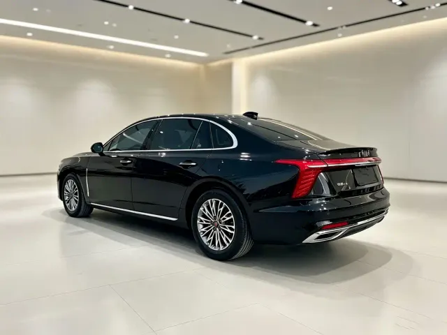 Hongqi Hongqi H5 2024 1.5T DCT Smart Connect Flag Rhythm Edition — Фото автомобиля 15