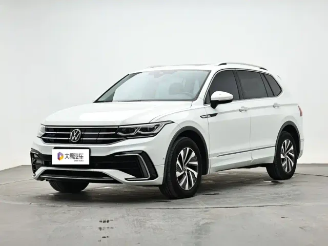 Фотография автомобиля — Volkswagen Tiguan L PHEV