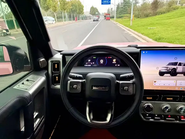 iCAR V23 — Фото автомобиля 8