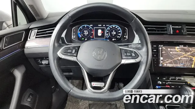 Volkswagen Passat — Фото автомобиля 12
