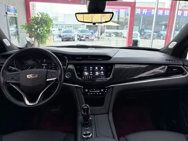 Cadillac XT6 — Фото автомобиля 10
