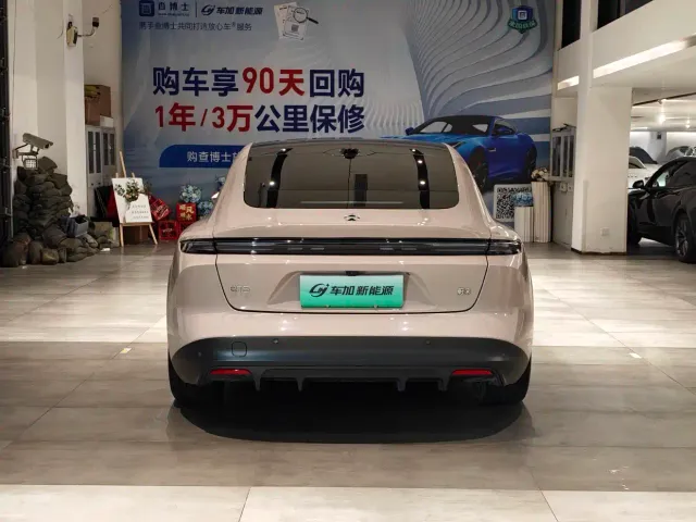 Nio ET5 — Фото автомобиля 7