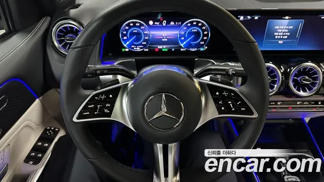 Mercedes-Benz EQB — Фото автомобиля 9