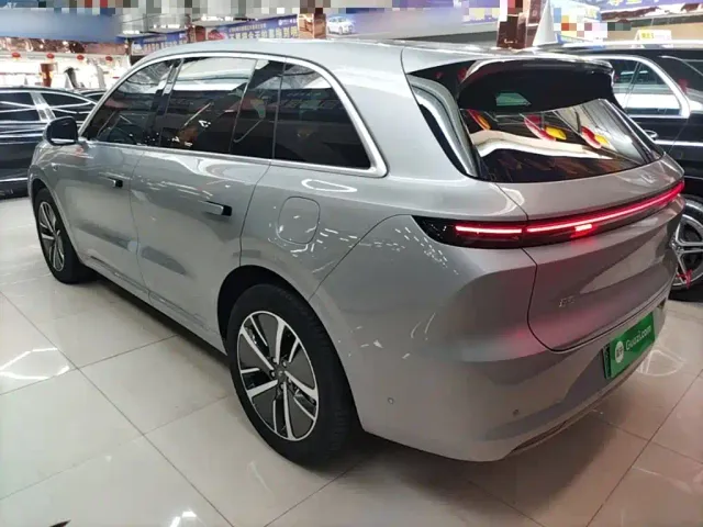 Li Auto L6 — Фото автомобиля 4