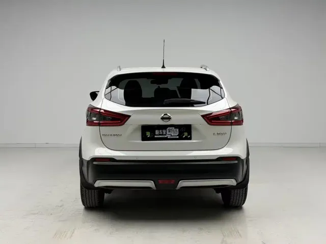 Nissan Qashqai — Фото автомобиля 5