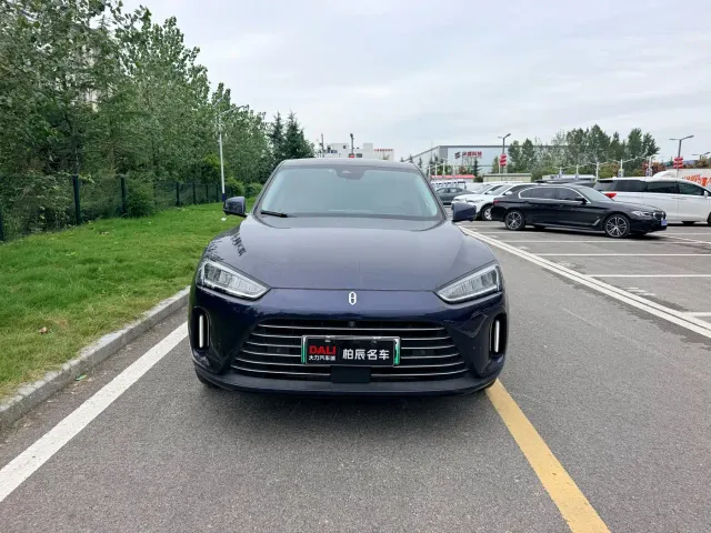 Aito M5 — Фото автомобиля 2