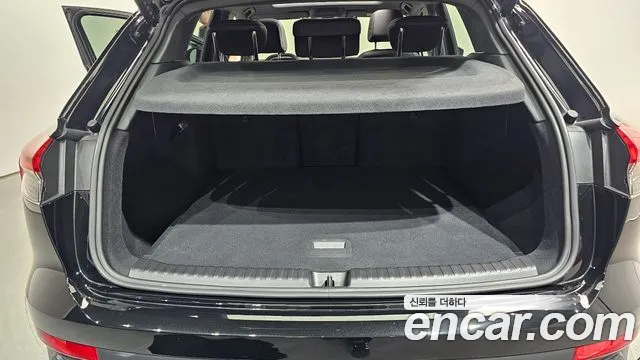 Audi Q4 e-tron — Фото автомобиля 30