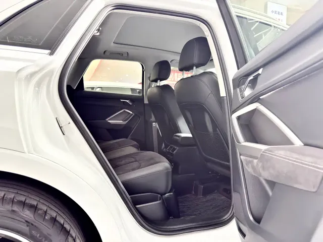 Audi Q3 — Фото автомобиля 12
