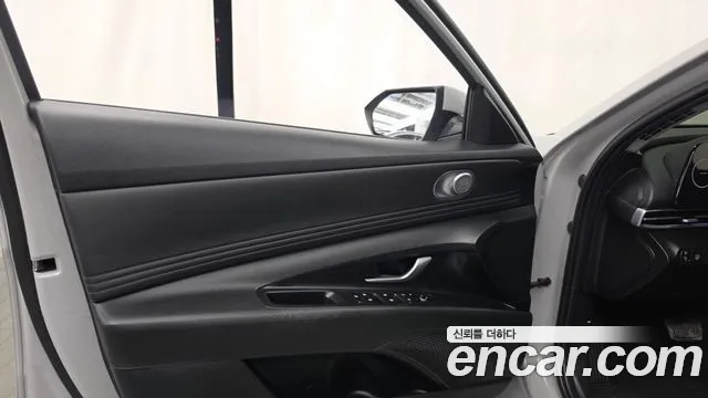 Hyundai AVANTE Modern — Фото автомобиля 24
