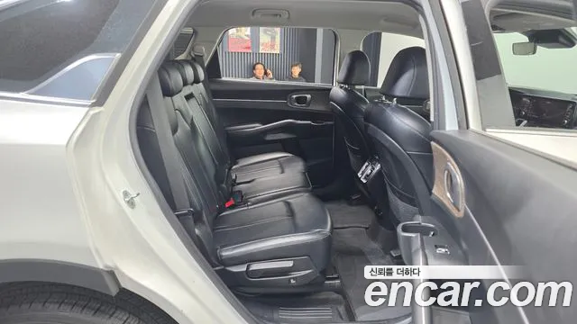 Kia Sorento Sorento 4-е поколение Бензин 2.5T 2WD — Фото автомобиля 12