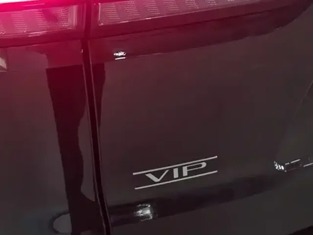 Lexus Lexus LX 2025 700h VIP World Edition — Фото автомобиля 7