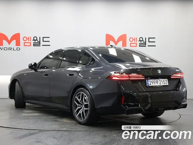 BMW 5 Series G60 — Фото автомобиля 4