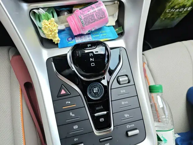 BYD Song Pro — Фото автомобиля 10