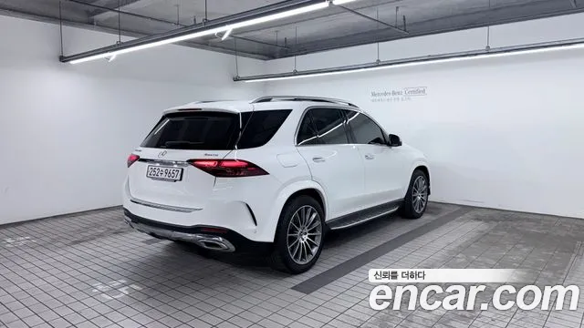 Mercedes-Benz GLE-Class — Фото автомобиля 2