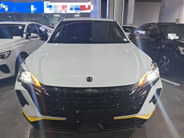Dongfeng Yixuan — Фото автомобиля 2