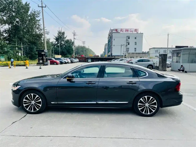 Volvo S90 — Фото автомобиля 3