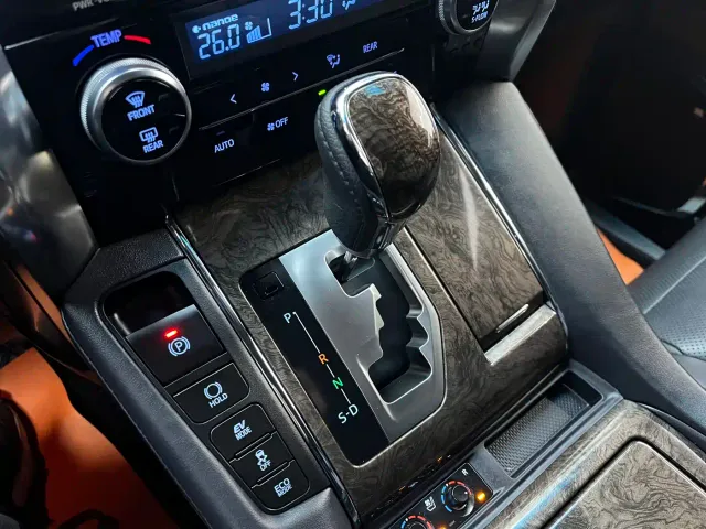 Toyota Vellfire — Фото автомобиля 10