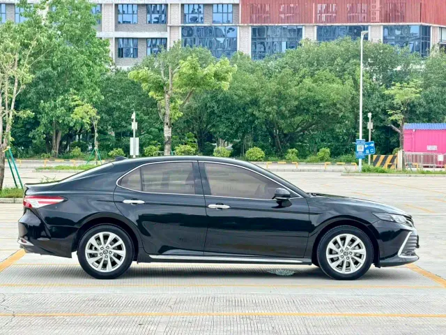 Toyota Camry — Фото автомобиля 7