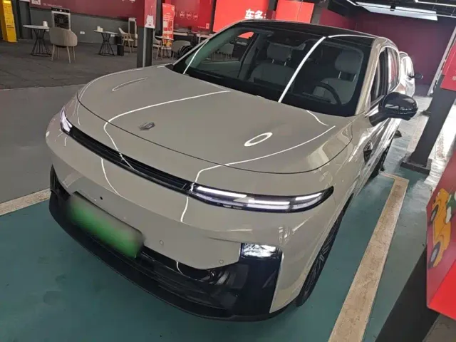 Фотография автомобиля — Leapmotor B10