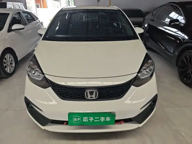Honda Fit — Фото автомобиля 2