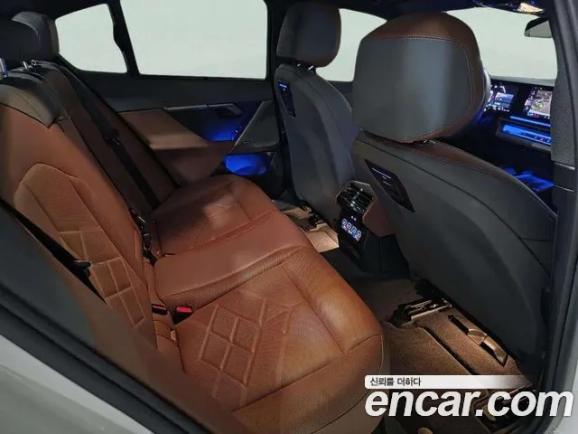 BMW 5 Series G60 — Фото автомобиля 12