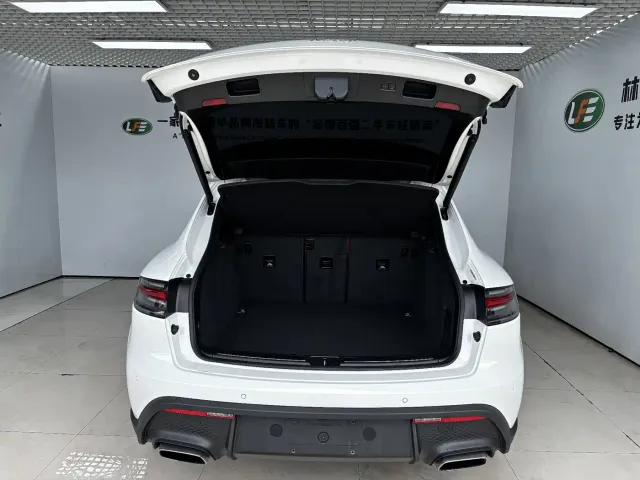 Porsche Macan — Фото автомобиля 27
