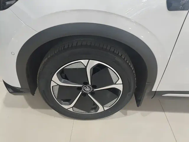 BYD Yuan PLUS — Фото автомобиля 22