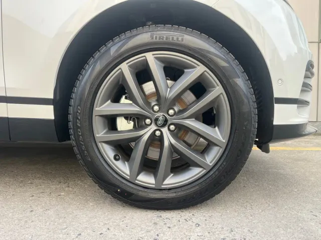Land Rover Range Rover Velar — Фото автомобиля 17