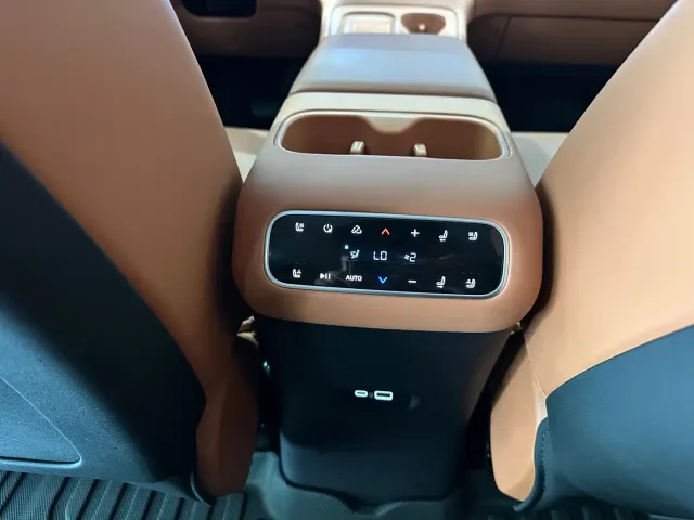 Leapmotor C16 — Фото автомобиля 19
