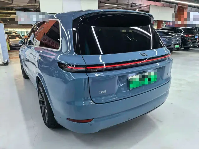 Li Auto L9 — Фото автомобиля 10