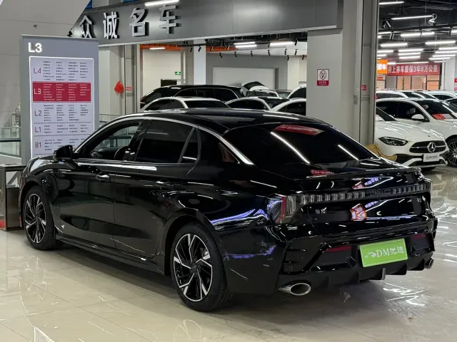 Lynk & Co 03 — Фото автомобиля 7