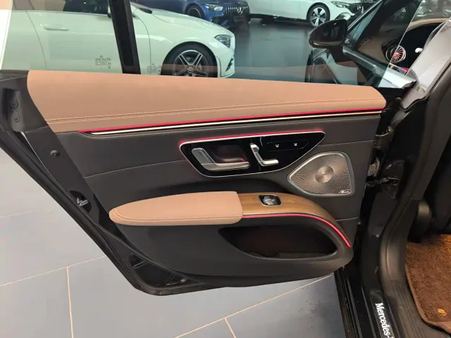 Mercedes-Benz EQS — Фото автомобиля 13