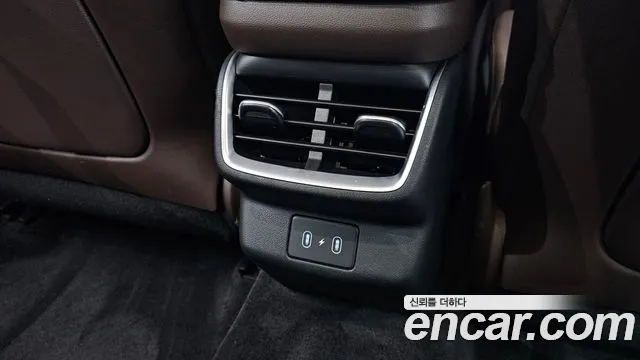 Hyundai Grandeur GN7 — Фото автомобиля 18