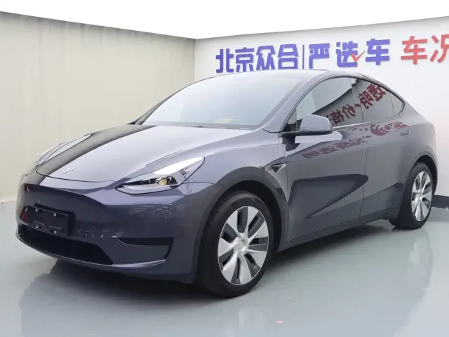Фотография автомобиля — Tesla Model Y