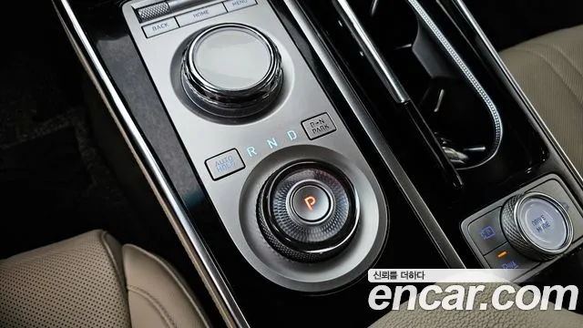 Genesis GV80 2.5T Бензин 2WD — Фото автомобиля 9