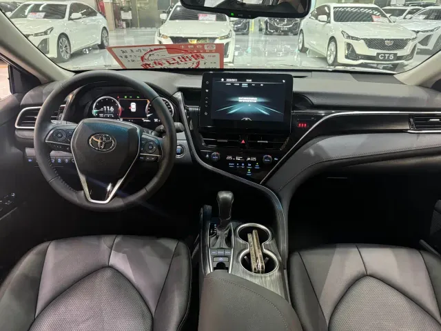 Toyota Camry — Фото автомобиля 7