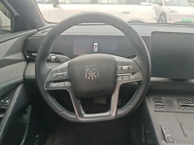 BYD Qin L — Фото автомобиля 10