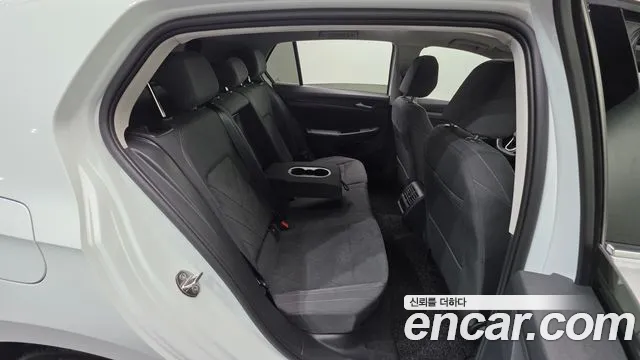 Volkswagen Golf Golf 8 поколение 2.0 TDI Prestige — Фото автомобиля 16
