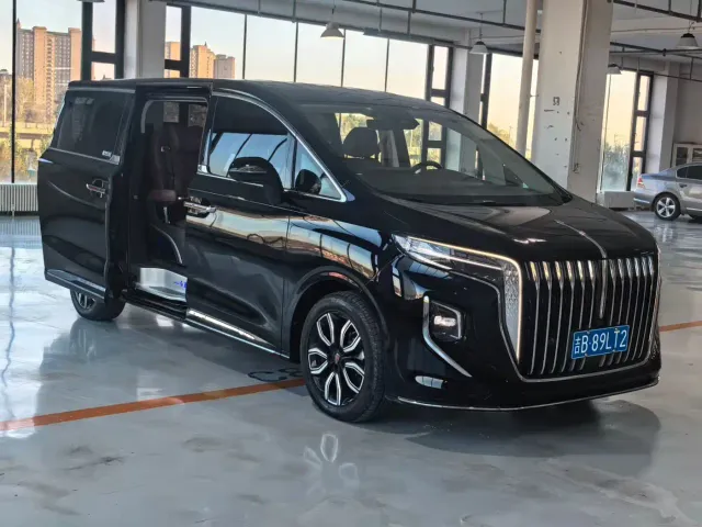 Фотография автомобиля — Hongqi HQ9